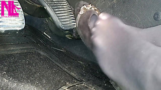 Revving in Grey Flats with Chains in Mp4format