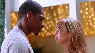 Blonde cougar Jordan Maxx rides huge black cock