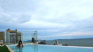 Bubble butt Thai teen fucked hard doggy