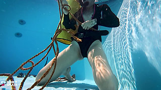 Secret Underwater Kink Session in My Pool Hiding From Neighbours