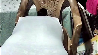 Erotic Desi girl gets nude and pissing
