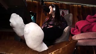 Maitresse Madelines solo foot fetish POV