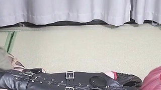 Xr43-teasing a Girl with a Vibrator and Bondage