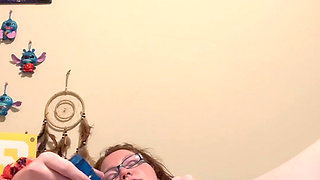 Amateur Ginger Beauty Masturbates in Bed for First Time & Squirts Big