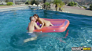 Bangbros - Anal Queen Can't Stop Squirting