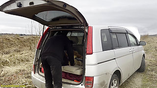 Horny Teen Couple Fucks in the Car