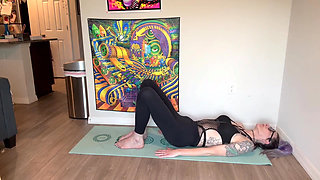 67 Tall Yoga Session - 13 Minutes of Stretching & Flexibility