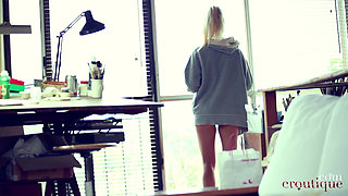 Victoria - Erotic Colouring