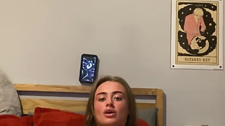 Watch this Scottish big ass goth fingering herself slow then deeper