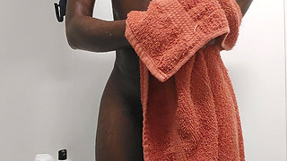 Playing with my pussy