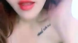 網紅女神 【小江流影】 暴力自慰 ，性感黑絲