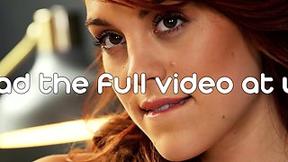 Nude hottie ready to give a little show