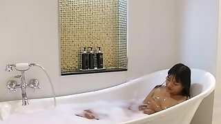 Horny Bath Time in a Luxury Room