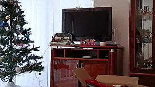 I Helped My Sick Friend Decorate the Christmas Tree.