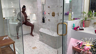 Sultry Soak: Giana's Naughty Bath Tease