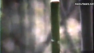 Roshini (Singapore) fucks bamboe in nature