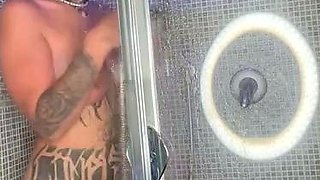 Tokyo - Zietta Nuda In Doccia: Ti Becco Che Mi Spii E Ti
