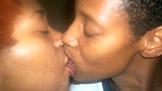 Slideshow of Amateur Couples Deep Tongue Kissing