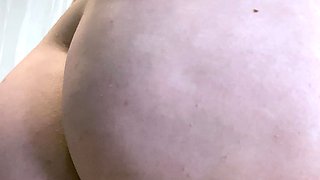 amateur raintree03 flashing ass on live webcam