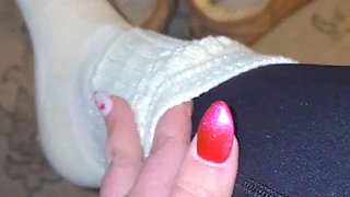 CRUSH GODDESS STEPHANIE - Stinky Feet Ugg Boot Removal