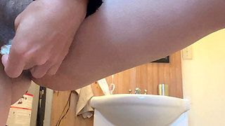 Pissing Video Pussy Piss Water Out on the Toilet