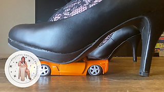 Crushed Dreams: Giantess Bootyful Bella Blast Vs the Orange Sports Car