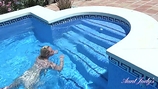 41yo Big Tit MILF Keira Gets Naughty by the Pool