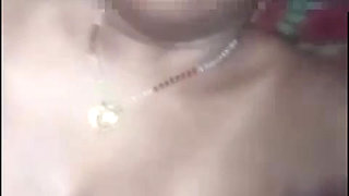Aunty is oiling her pussy