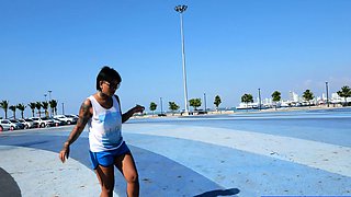 Skateboarding fail of big ass Thai MILF