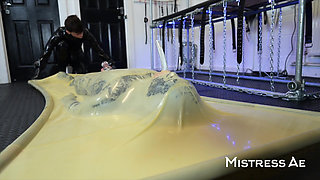 Vacbed Squirting: Mistressae Having Fun with Tranluscent Vacbed and Funnel