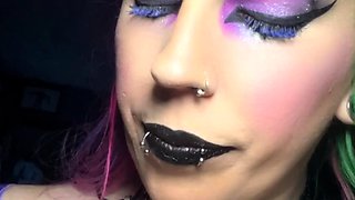 Hot amateur webcam teen masturbates for their fans