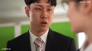 New Graduate Encounters Scary Female Boss at Pin Salon. Asian Erotic Video x2x656982445AD9943352