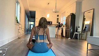 GwenGwiz Nude Yoga Onlyfans Video