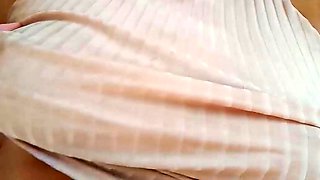 Ashley tocando-se com dedos e calcinha rosa, sons sensuais