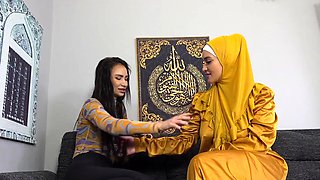 Hot lesbian in hijab enjoys licking