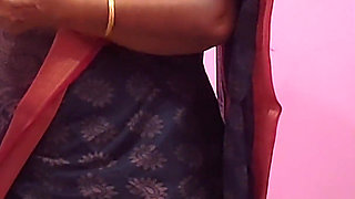 A Mature Woman Refused Sex and I Hugged Her Gently and Had Sex with Her